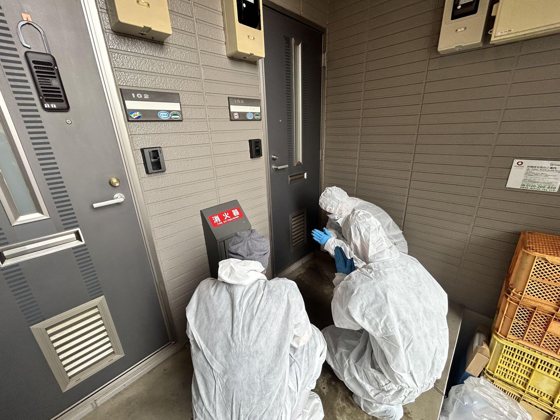 孤独死現場の清掃過程